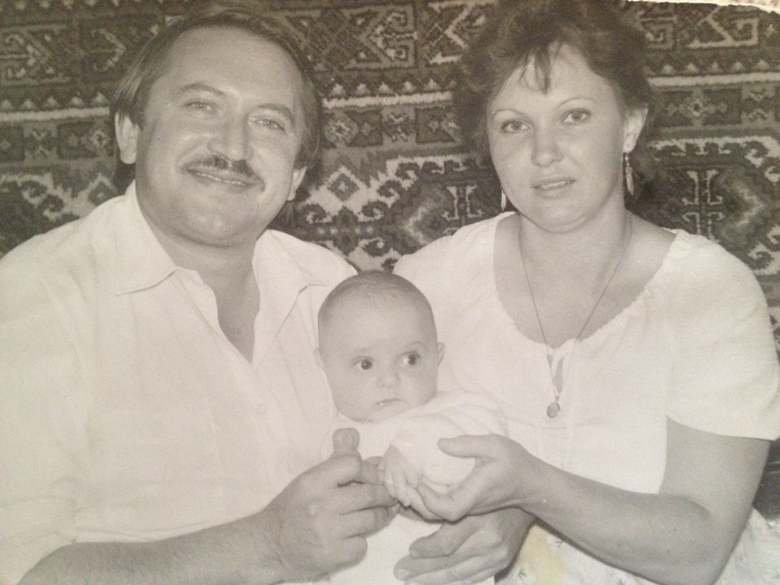 Виталию Козловскому исполнился 31 год: детские фото певца